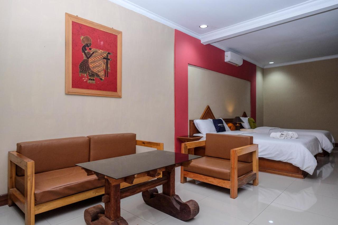 Urbanview Hotel Syariah Wisnugraha By Reddoorz Yogyakarta Exterior foto