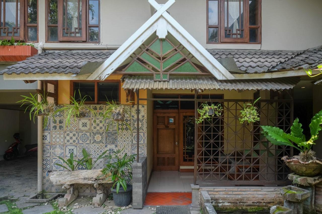 Urbanview Hotel Syariah Wisnugraha By Reddoorz Yogyakarta Exterior foto