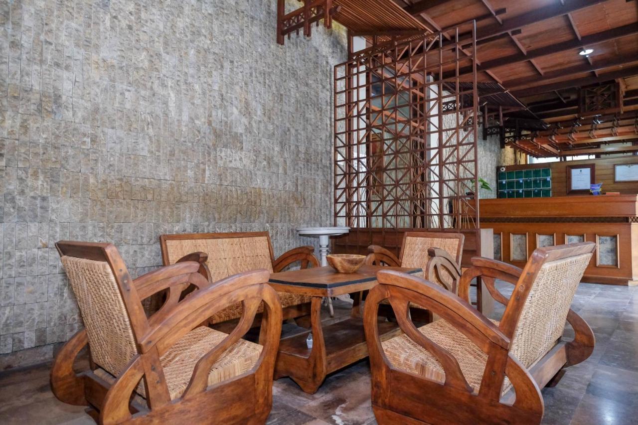 Urbanview Hotel Syariah Wisnugraha By Reddoorz Yogyakarta Exterior foto
