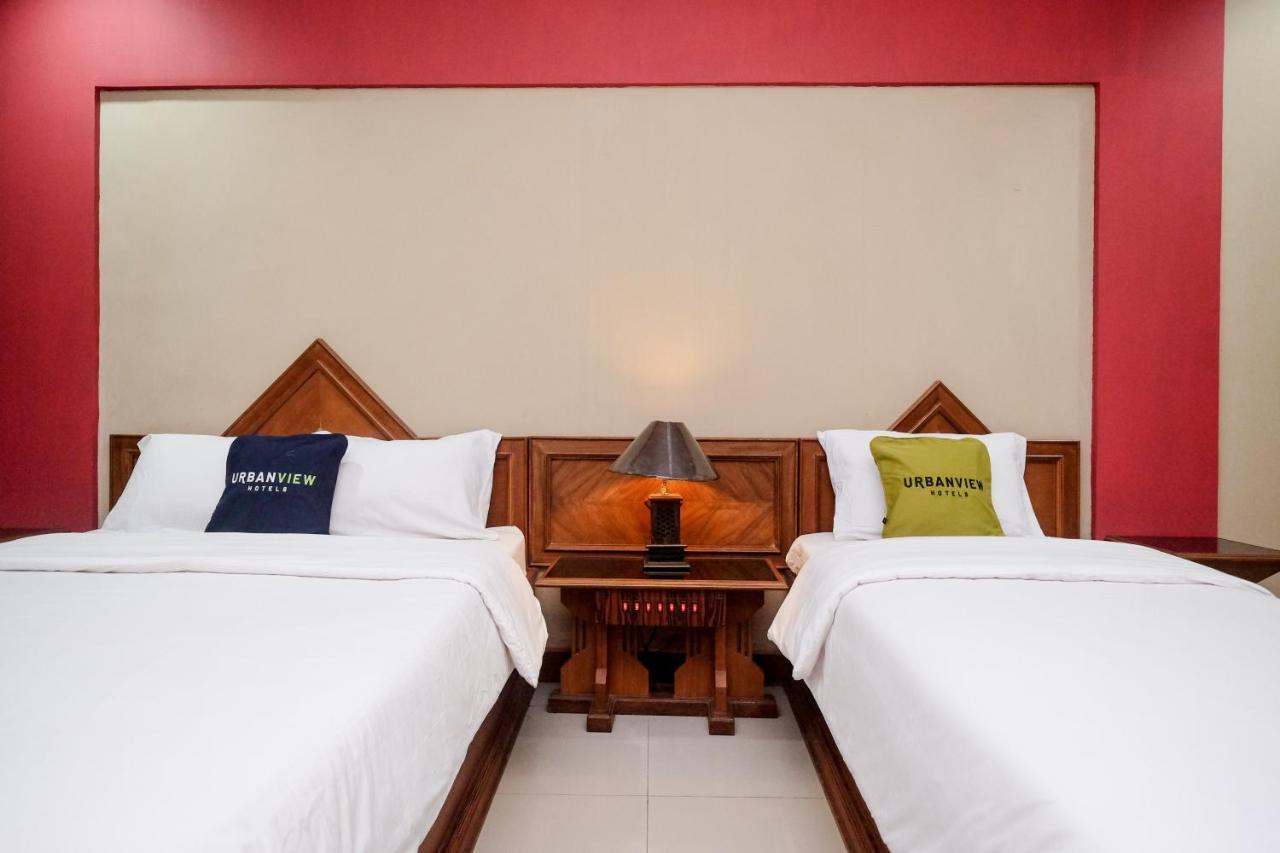 Urbanview Hotel Syariah Wisnugraha By Reddoorz Yogyakarta Exterior foto
