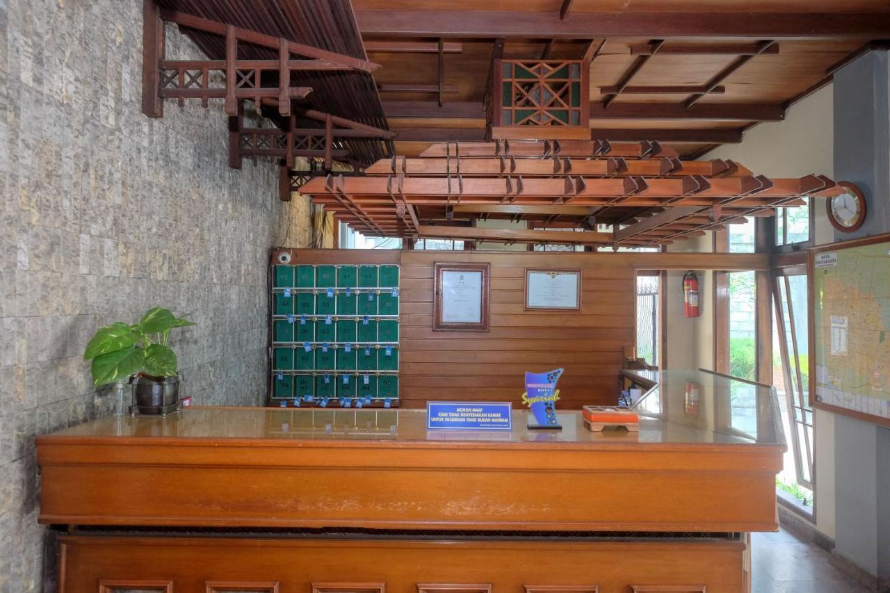 Urbanview Hotel Syariah Wisnugraha By Reddoorz Yogyakarta Exterior foto