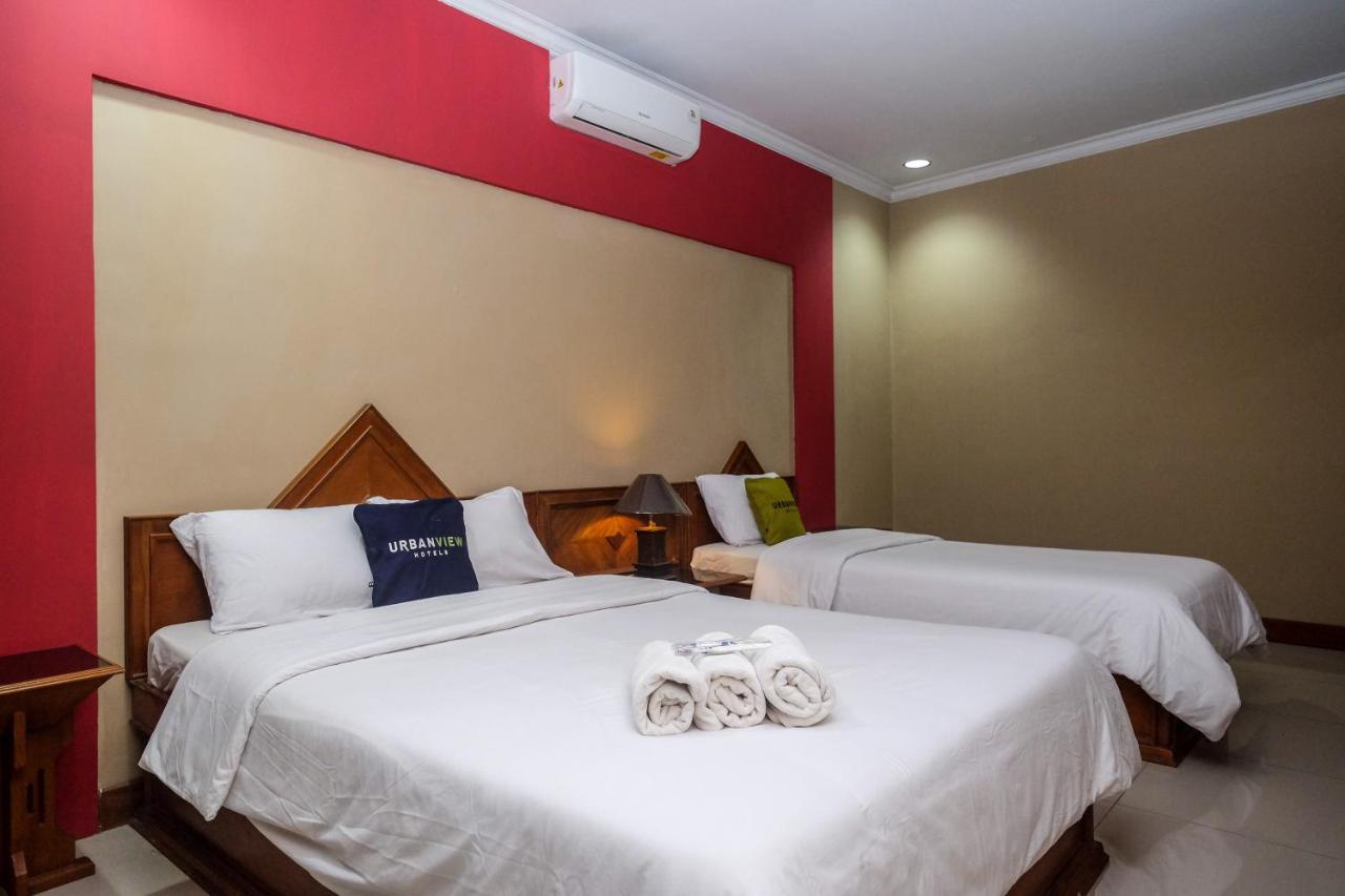 Urbanview Hotel Syariah Wisnugraha By Reddoorz Yogyakarta Exterior foto